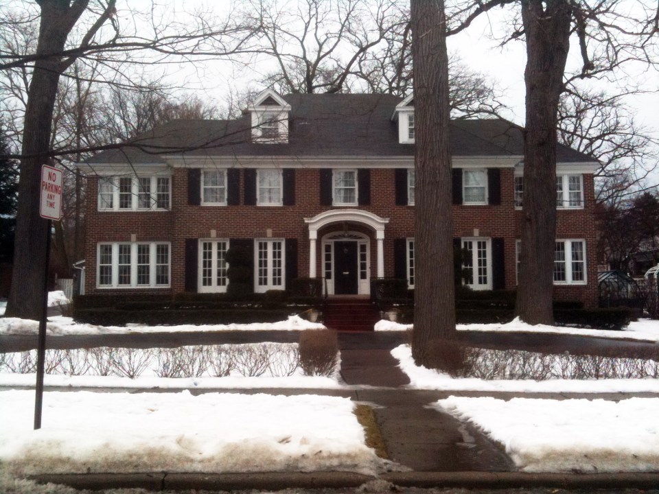 Do the special features with this Illinois mansion include booby traps to ward off hapless burglars?