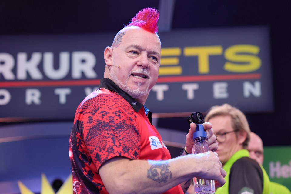 Peter Wright has been called up as his replacement