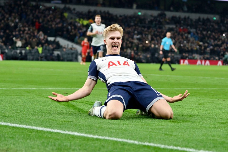 Lucas Bergvall scored the winner as Tottenham head to Anfield with a 1-0 lead