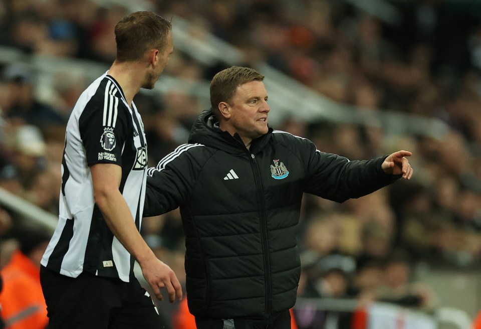 Eddie Howe, Newcastle United manager, instructing a player.