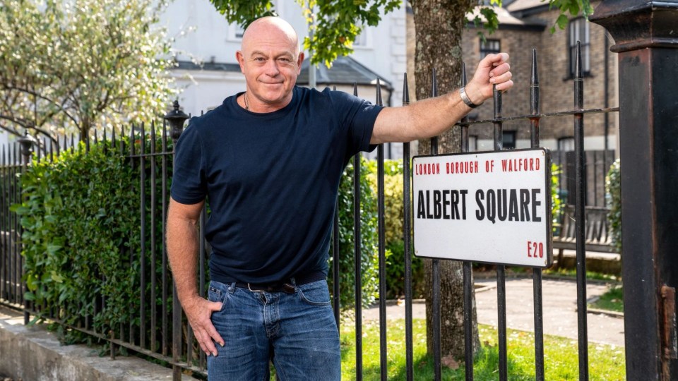 Ross Kemp at the Albert Square sign.