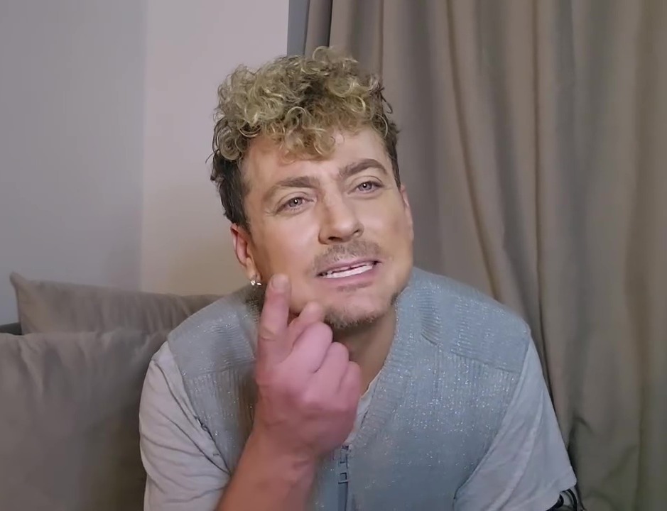 Paul Danan in a video.