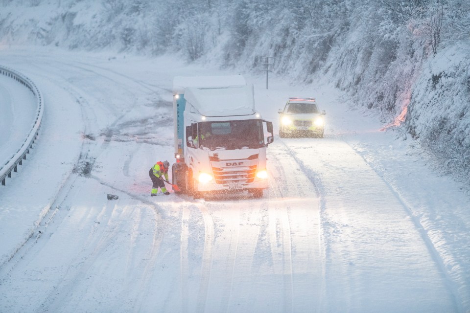 A lorry is pictured blocking the A1 Southbound after getting stuck in heavy snow this morning