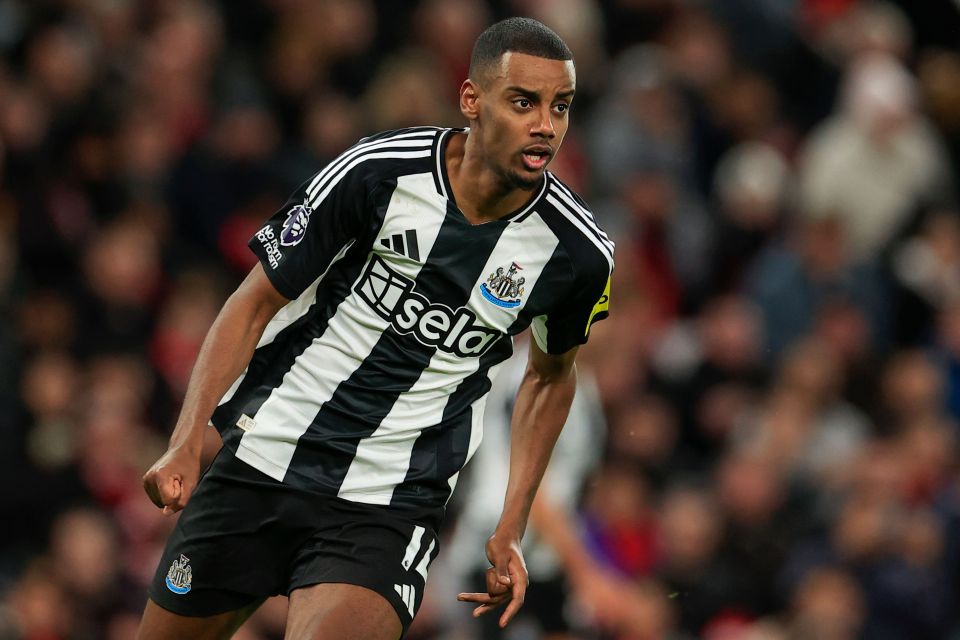 Alexander Isak of Newcastle United playing in a Premier League match.