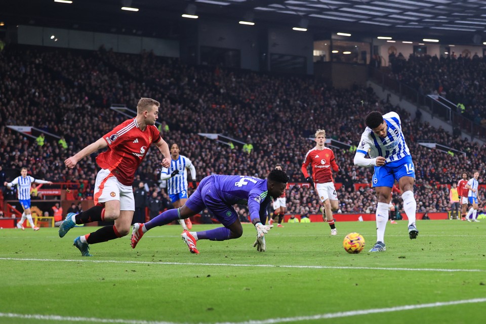 Georginio Rutter scoring a goal for Brighton & Hove Albion.