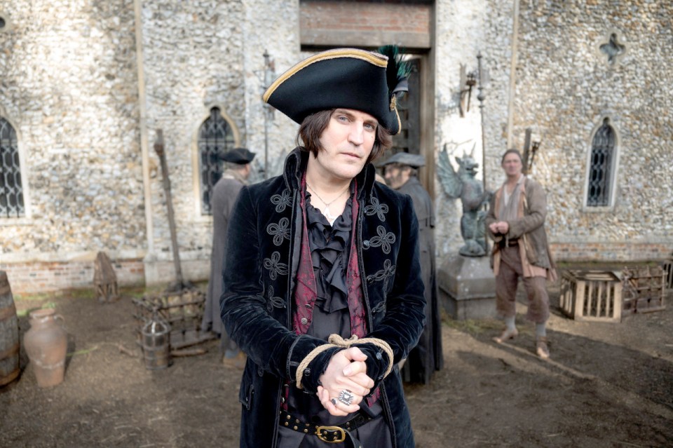 Noel Fielding as Dick Turpin in a new Apple TV+ show.