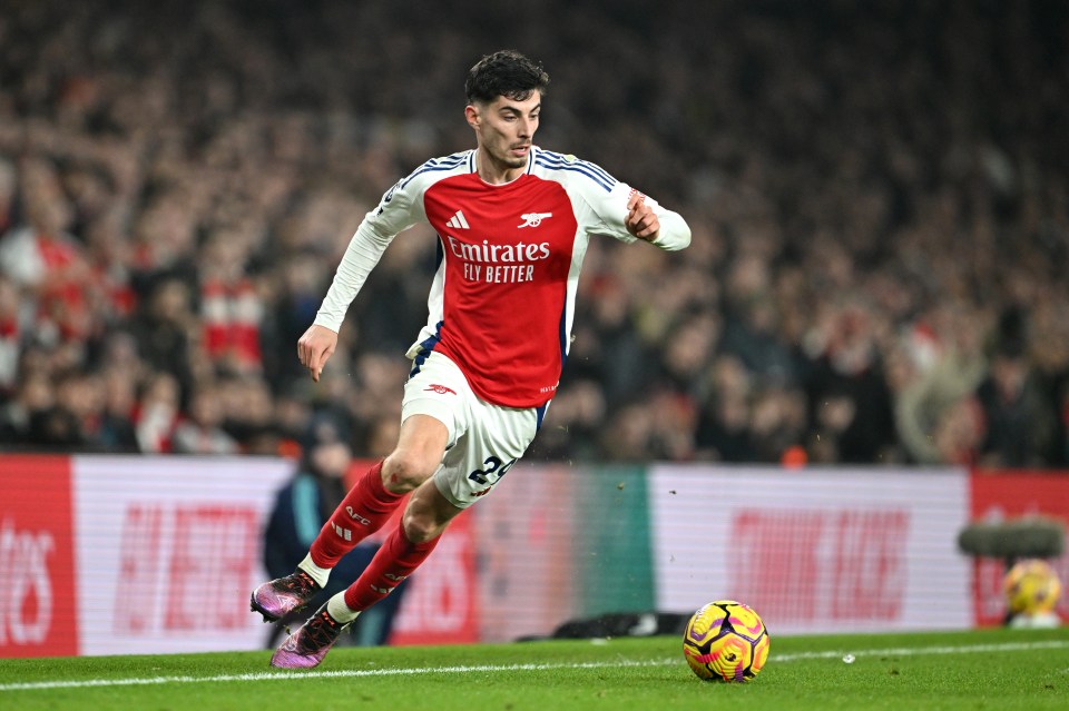 Kai Havertz of Arsenal running with the ball during a match.