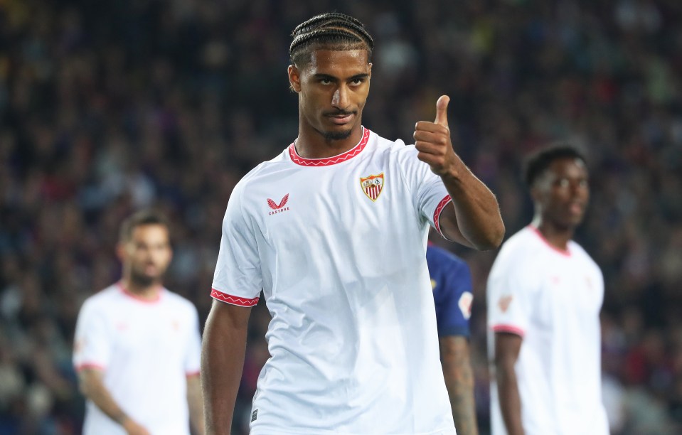 Loic Bade of Sevilla FC giving a thumbs up.