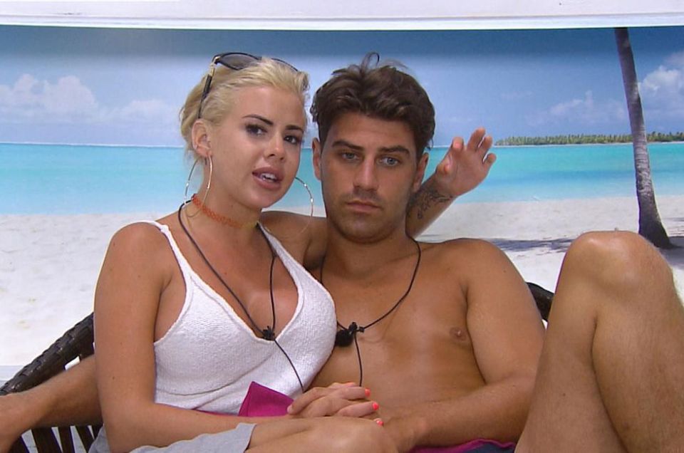 Hannah Elizabeth and Jonathan Clark, Love Island couple.