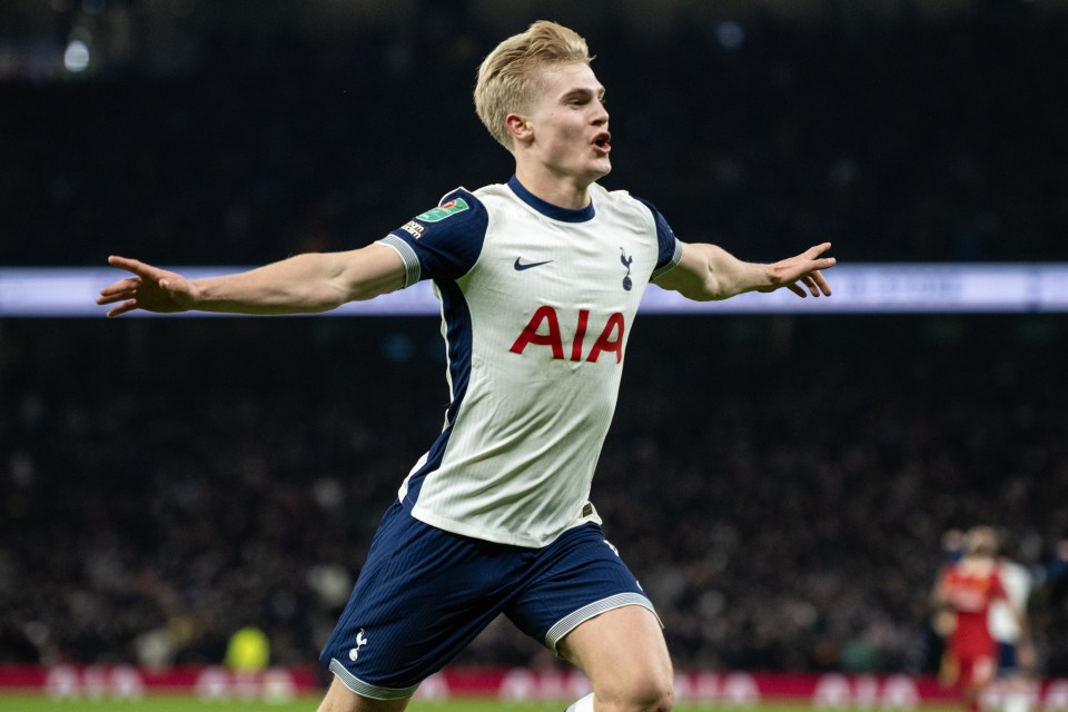 Lucas Bergvall of Tottenham Hotspur celebrating a goal.