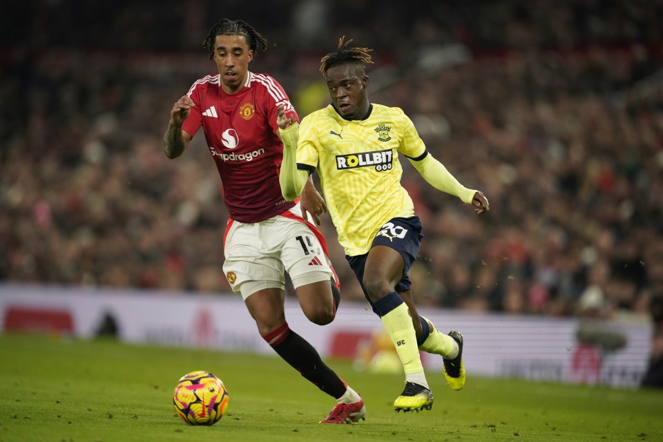 Manchester United's Leny Yoro and Southampton's Kamaldeen Sulemana vying for the ball.