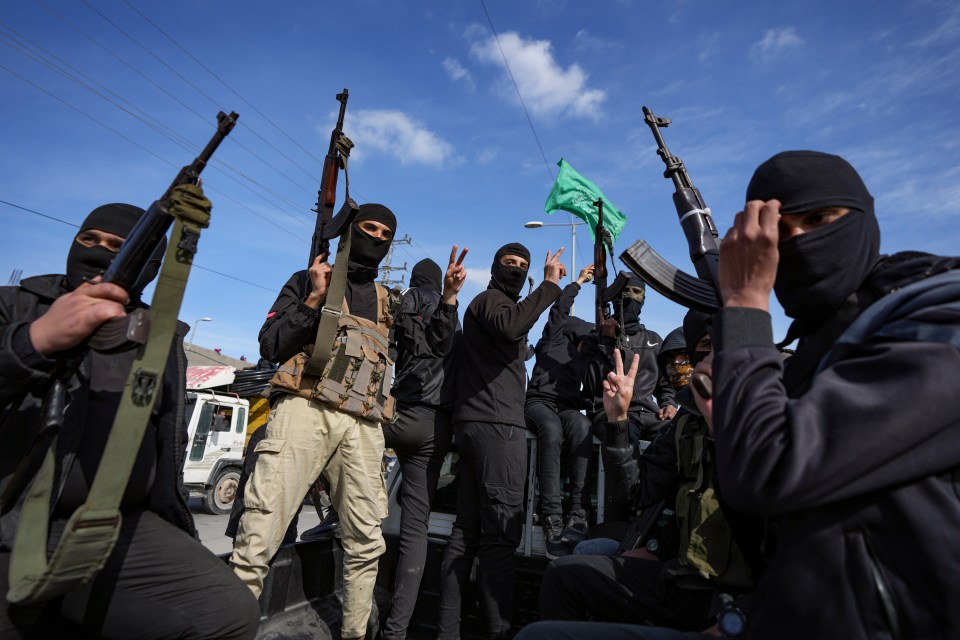 Members of the Izzedine al-Qassam Brigades celebrating a ceasefire.