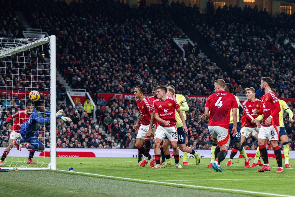 Own goal by Manuel Ugarte during a Manchester United vs Southampton FC match.