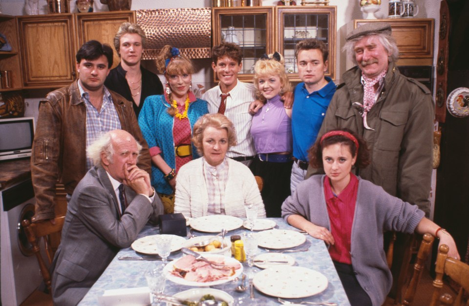 Boht with her co-stars on the scene of Bread in 1989